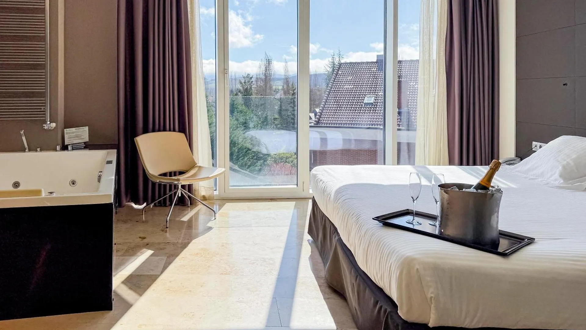 Aparthotel Hotel Jardines De Uleta Suites Vitoria-Gasteiz